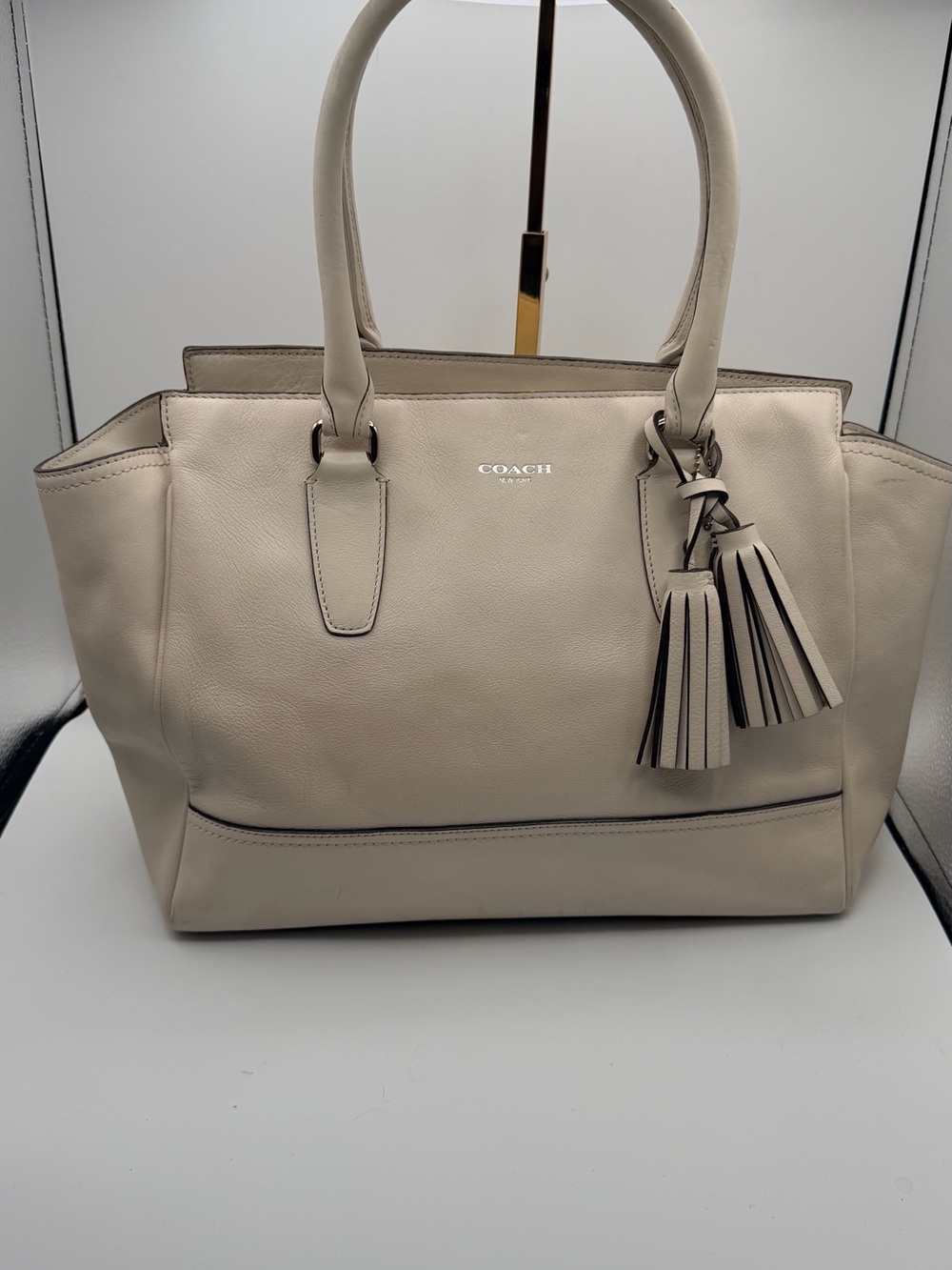 Coach Women's Beige Leather Tote with Tassel VGUC